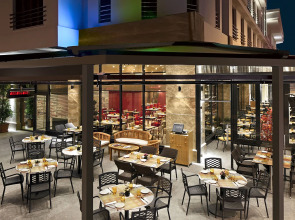 Отель Ramada Plaza by Wyndham Eskisehir