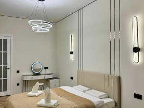 Estetichnaya Ryadom S Megoy 102 Flat