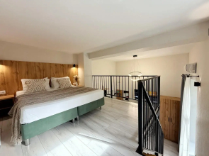 Dvukhurovnevnevye Tri Minuty Do Plyazha Apartments