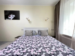 Апартаменты на Широкой