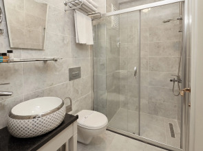 Albinas Hotel Old City