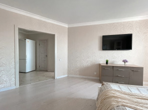 Квартира Green FOX с шикарным видом на реку Кутум