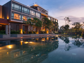 North Hill City Resort Hotel