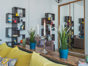 Квартира GM Apartments в легендарном Доме на Набережной