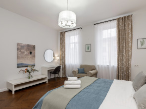 Апартаменты 4-комнатные HomeApart К.Маркса, 30