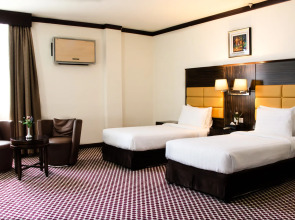 Fortune Karama Hotel