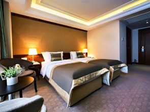 Отель Eurostars Old City