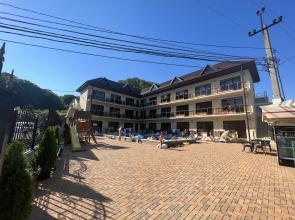 Izumrud Guest house