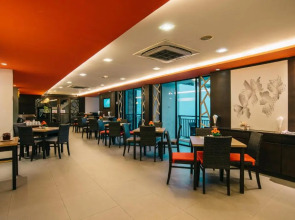 Отель Citrus Patong Hotel by Compass Hospitality