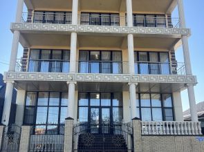 Mona Lisa Guest House