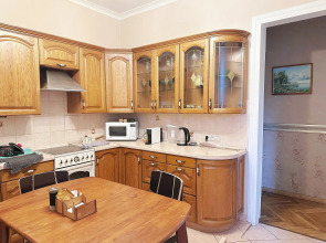 Квартира Четырехкомнатная Natali Apart на 8 Человек Около Патриарших Прудов в Центре Москвы