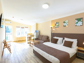 Tsentralnyij Guest House