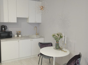 Апартаменты Еsenia Home - White Horce