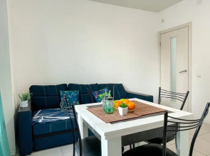 Апартаменты Sunny Days Apartment Оранж Парк 13