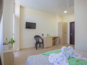 Гостевой Дом K.V.N.