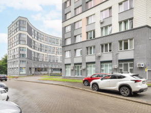 Квартира near the park – просторная трешка с видом на парк