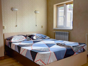 Апартаменты Двухкомнатные с двориком и парковкой