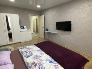 Квартира четырехкомнатная на Цюрупы, 84