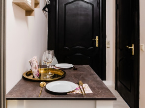 Апартаменты Жуковского 1/2/10 с2 (104)