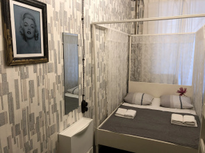 Old Flat Na 1-Oj Sovetskoj Living Quarters