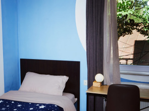 Отель Triple Eight