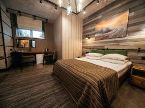 Raj Hotel