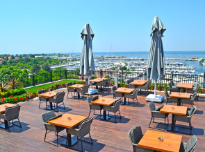 Wyndham Grand Istanbul Kalamis Marina