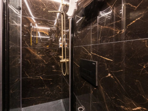 Апартаменты StudioV Batman