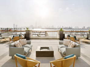 Отель Vida Creek Harbour