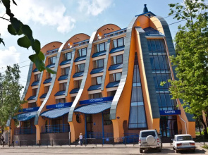 Avrora Hotel