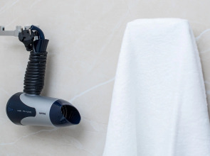 Апартаменты Тихая студия 38кв.м,напротив Центрального Парка,вокзал пешком