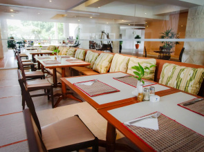 Отель Tropicana 