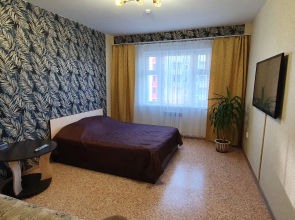 Tryohkomnatnaya na Gindina 30 Flat