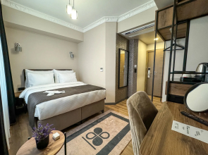 Отель Grand Clover