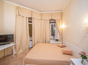 Апартаменты St. Isaak's 4 bedroom & 3 bathroom