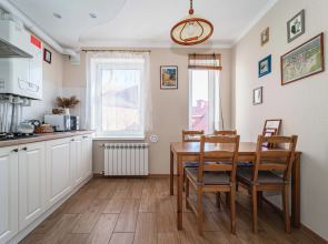 Апартаменты на пешеходной улице с 2-мя спальнями