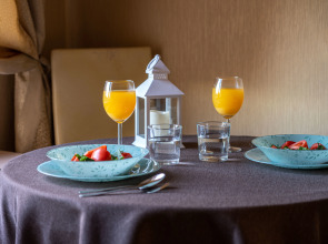 Апартаменты на Комендантском Проспекте 11