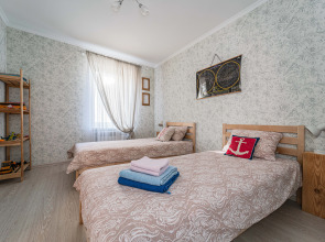 Апартаменты на пешеходной улице с 2-мя спальнями