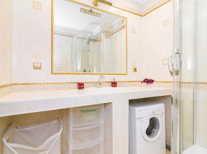 Апартаменты двухкомнатные с видом на Волгу на ул.К.Маркса 44, м.Стрелка. Сова-Дом