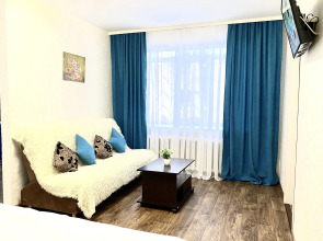 Апартаменты Уютная 2х-комнатная квартира в центре гоpода рядом с набережной