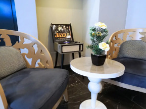 Отель Homey Airport