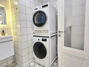 Квартира у Озера Кабан: Стильный Ремонт и Идеальное Расположение!