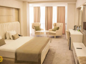 Отель Ganjali Plaza