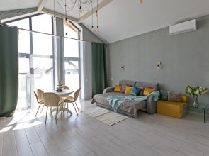 Studiya s Terrasoy Private House