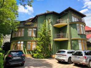 Plyushch Guest House