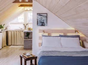 Вилла Дом с Кипарисами