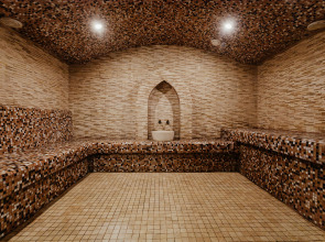 Amra Park Hotel & Spa