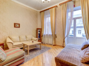 Квартира Трёхкомнатная с изолированными комнатами и балконом