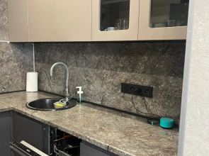 Квартира современная трехкомнатная в Великом Новгороде