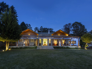 W15 Lake Gergory Boutique-hotel